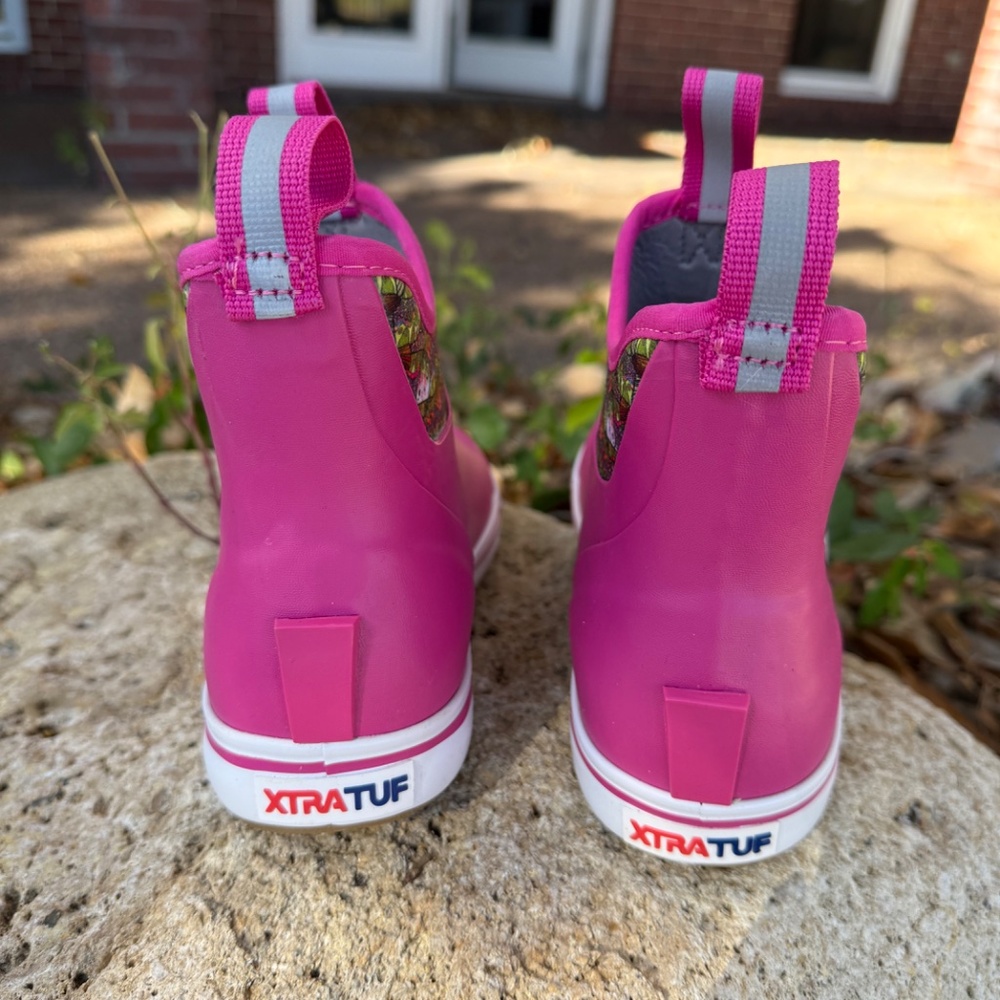 Women's XTRATUF FisheWear Hot Pink Troutrageous Rainbow Deck Boots, 6, Brand New - Picture 5 of 11